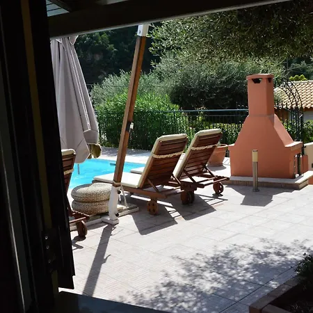 Akis Apartament *