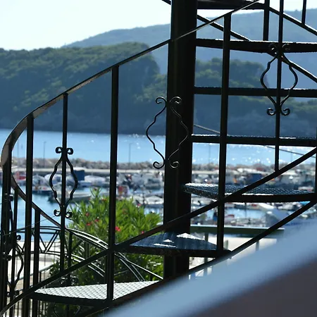 Apartament Akis *
