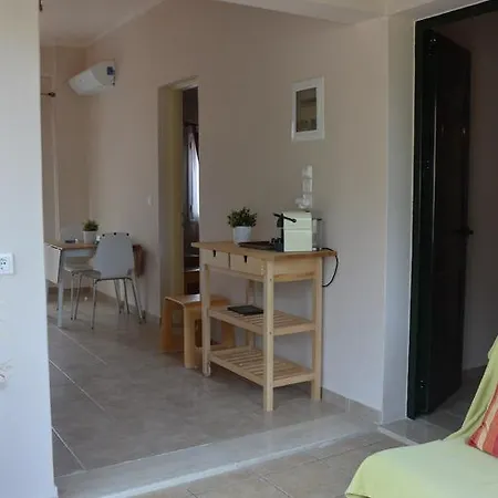 Akis Apartment *
