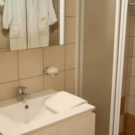 Akis Palaiokastritsa