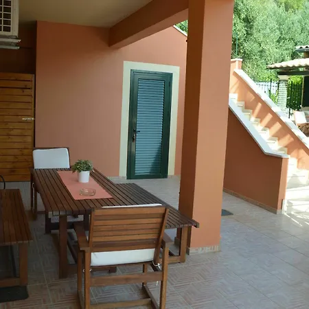 Akis Apartment